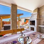 Appartement With Fireplace 10