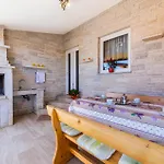 With Fireplace 10 * Vodnjan
